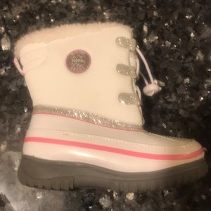 Girls totes winter boots